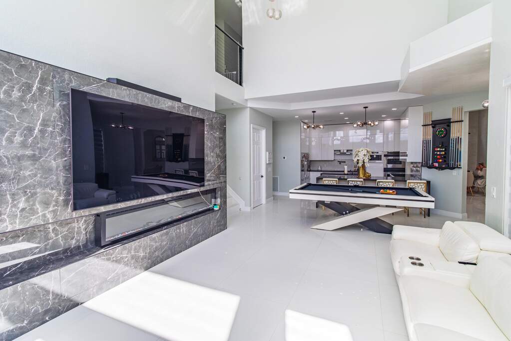5 Bedroom Single Family Home/House's Image 42