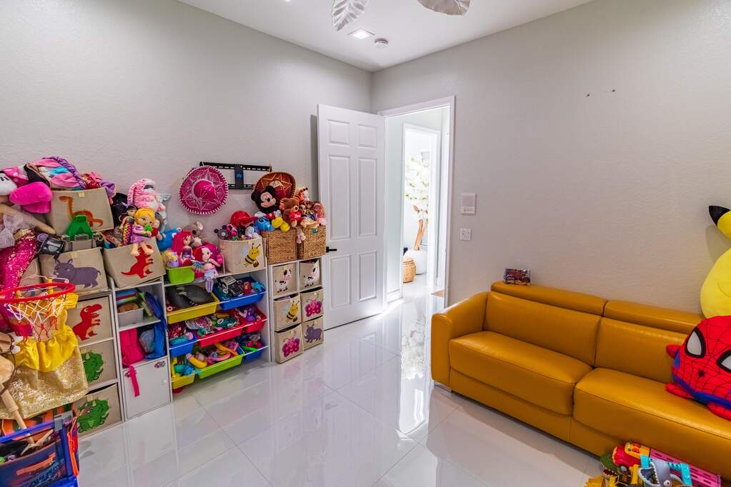 5 Bedroom Single Family Home/House's Image 45