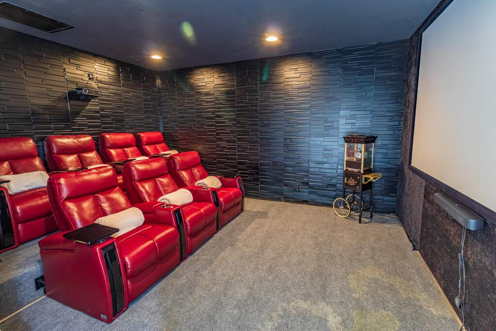 5 Bedroom Single Family Home/House's Image 54