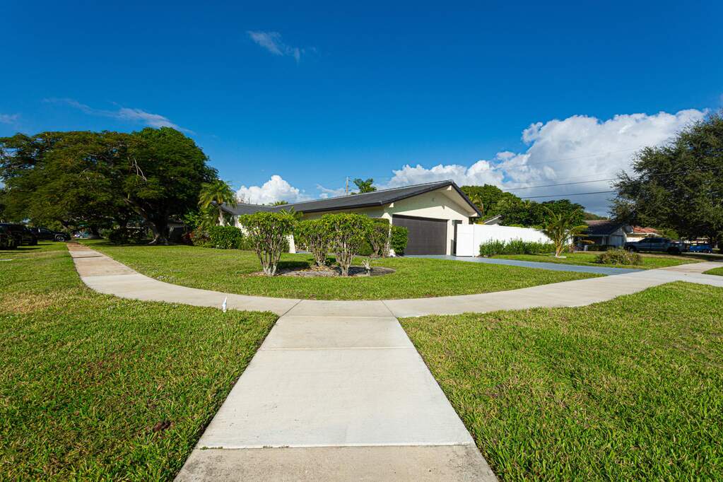 3 Bedroom Single Family Home/House's Image 3
