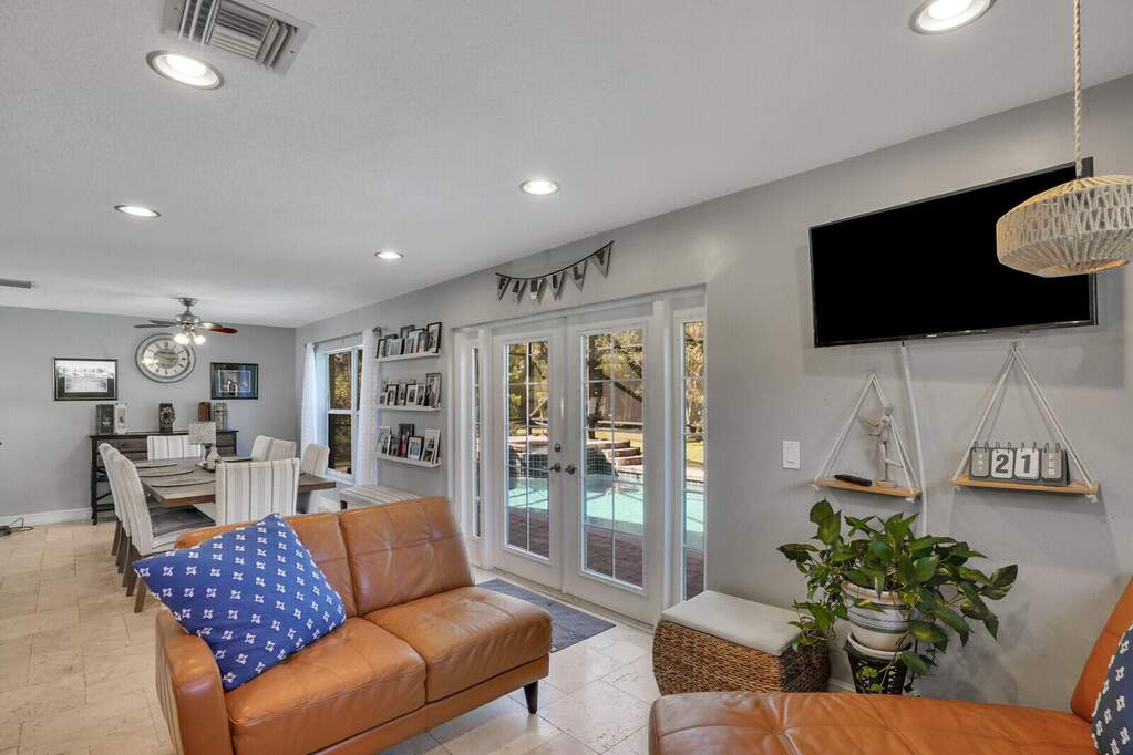 4 Bedroom Single Family Home/House's Image 16