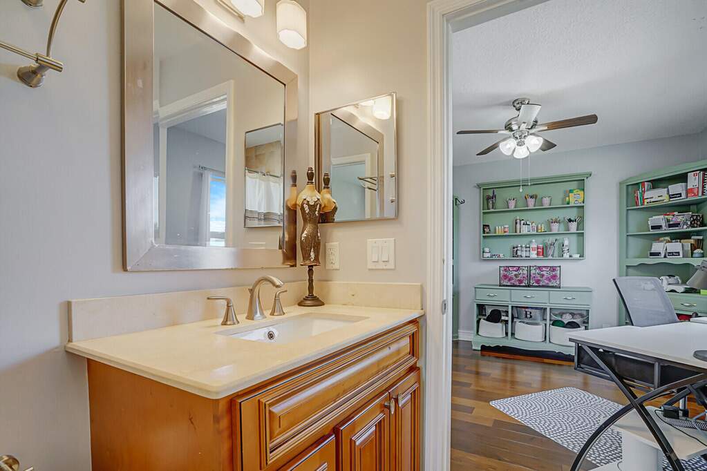 4 Bedroom Single Family Home/House's Image 37