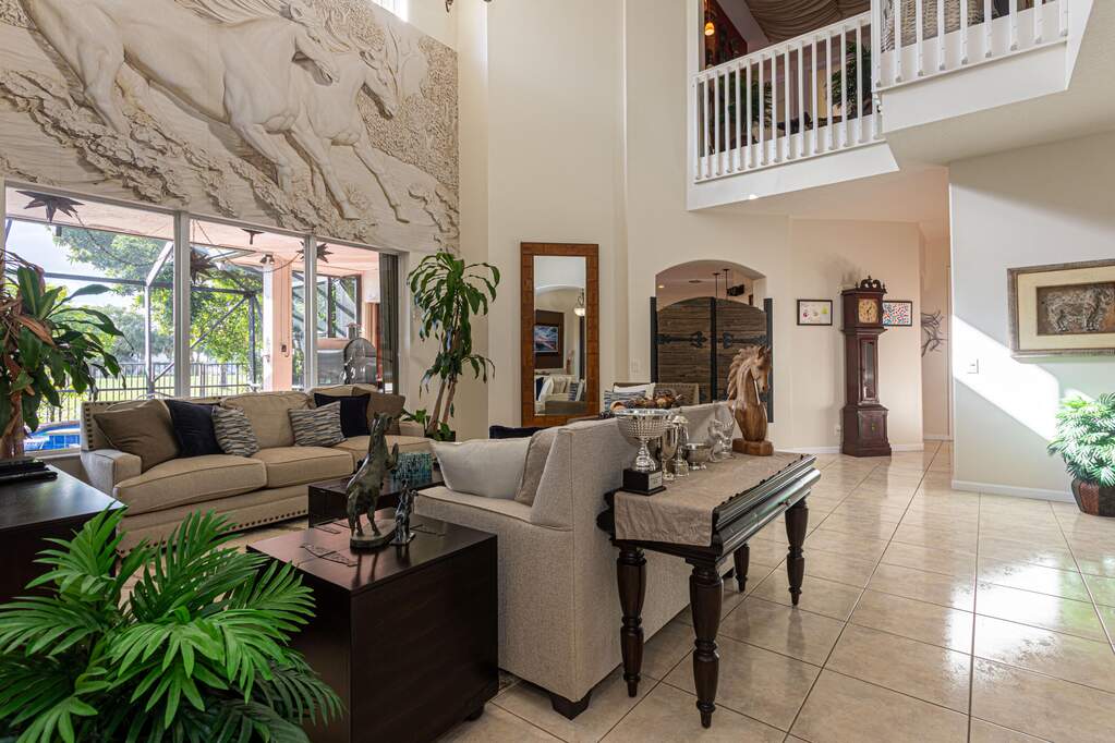 5 Bedroom Single Family Home/House's Image 8