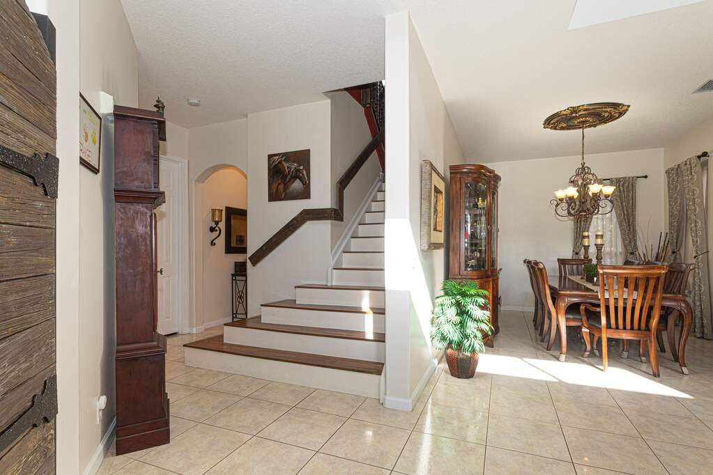 5 Bedroom Single Family Home/House's Image 11