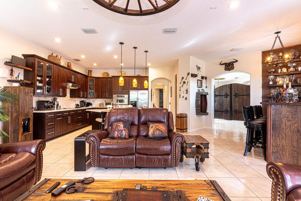 5 Bedroom Single Family Home/House's Image 16
