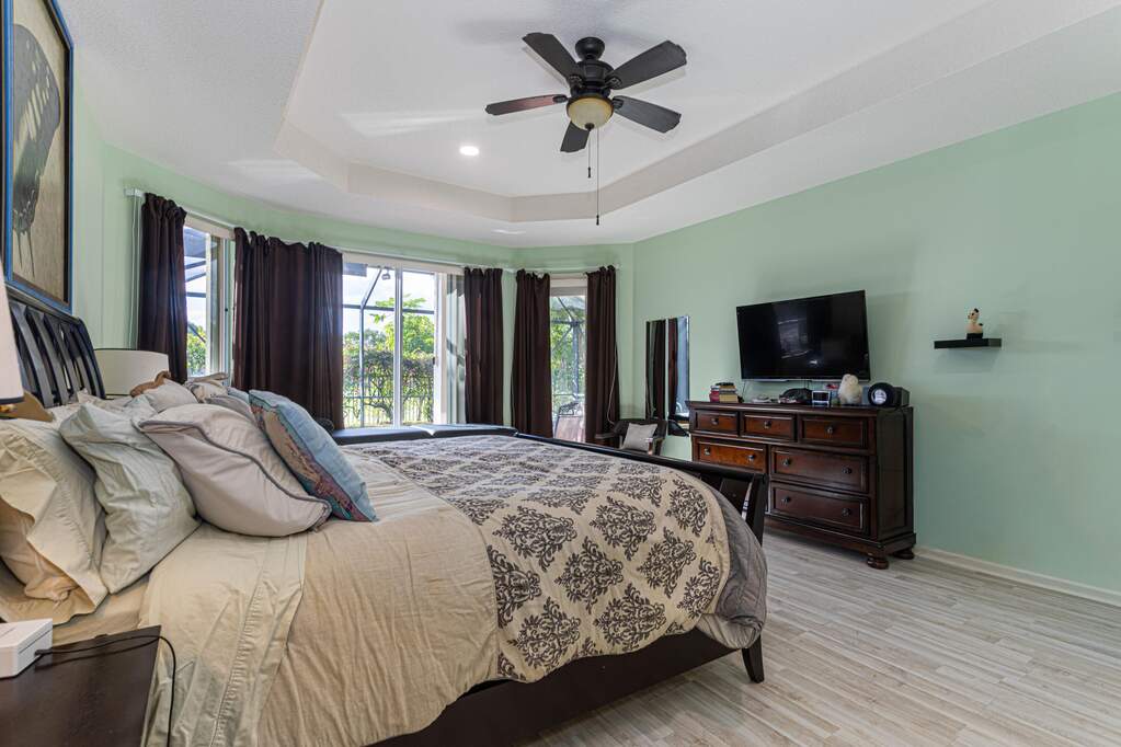 5 Bedroom Single Family Home/House's Image 20