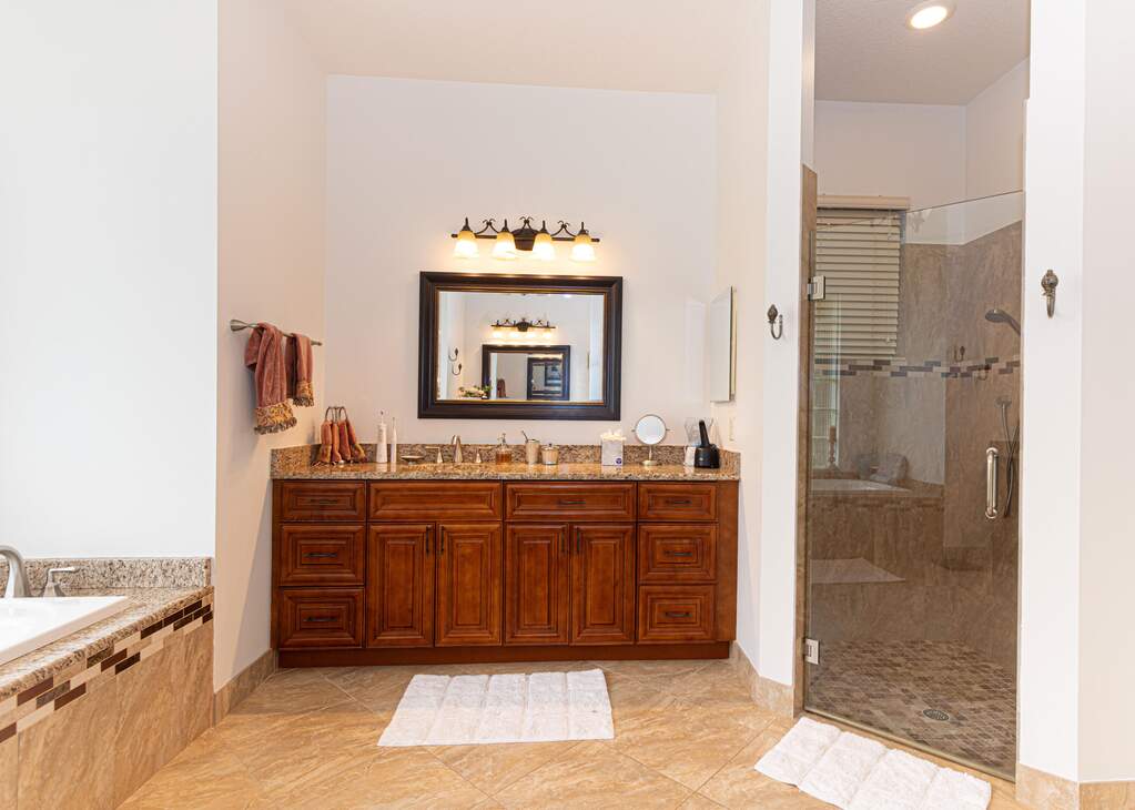 5 Bedroom Single Family Home/House's Image 22
