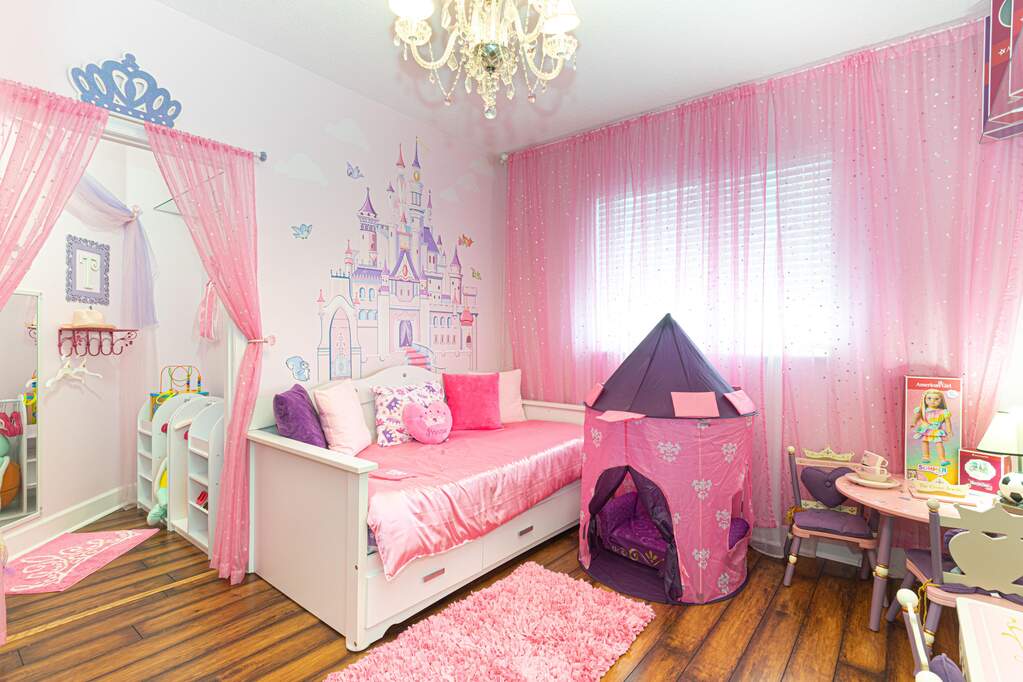5 Bedroom Single Family Home/House's Image 31
