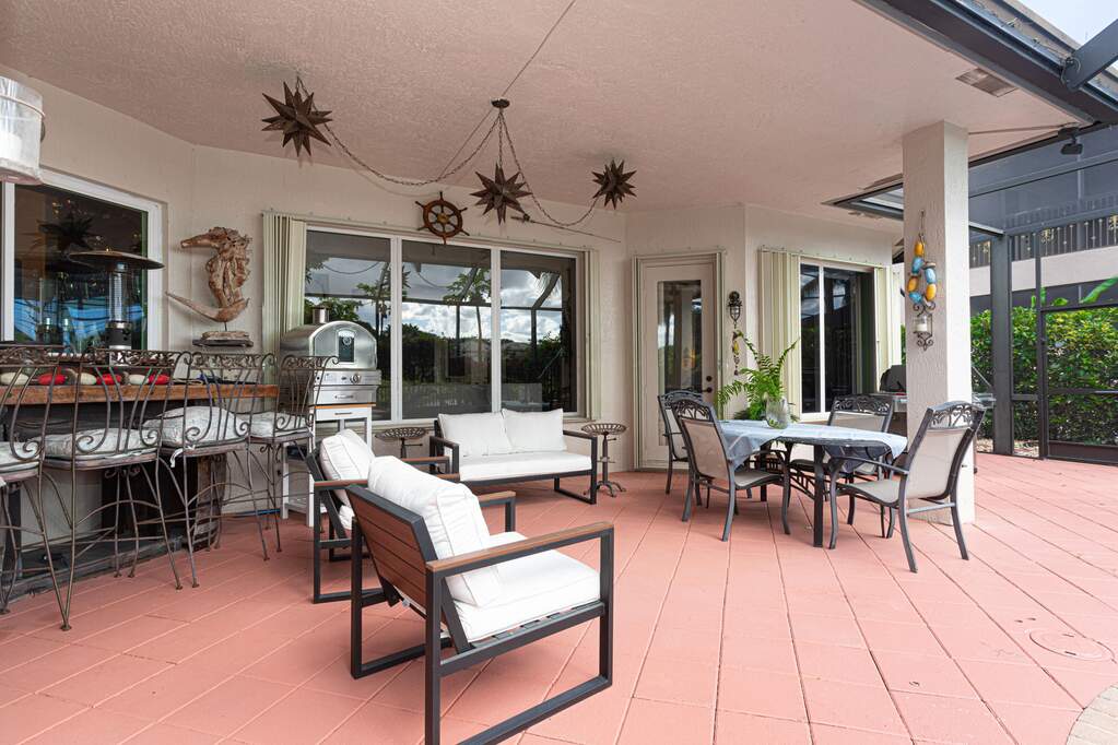 5 Bedroom Single Family Home/House's Image 40