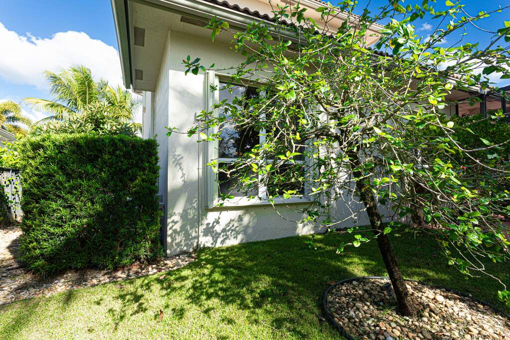 5 Bedroom Single Family Home/House's Image 46