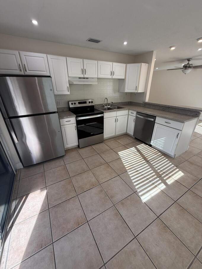 5 Bedroom Multi Unit's Image 16