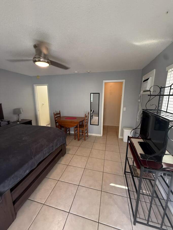 5 Bedroom Multi Unit's Image 39