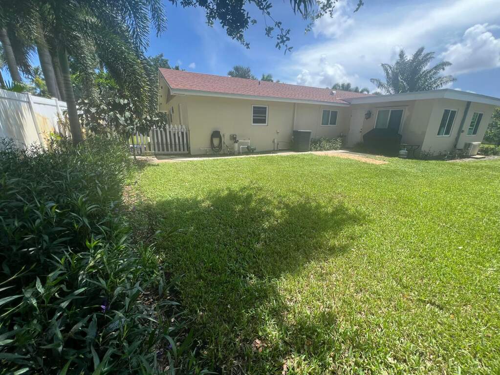 5 Bedroom Multi Unit's Image 3