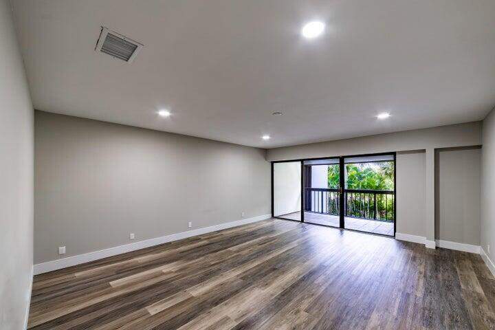 3 Bedroom Single Family Home/House's Image 11