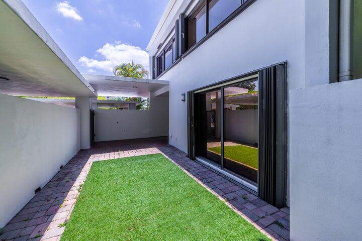 3 Bedroom Single Family Home/House's Image 28