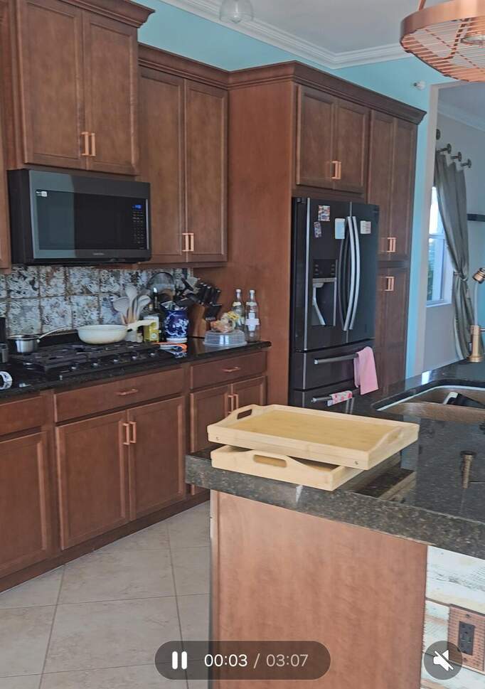 3 Bedroom Single Family Home/House's Image 8