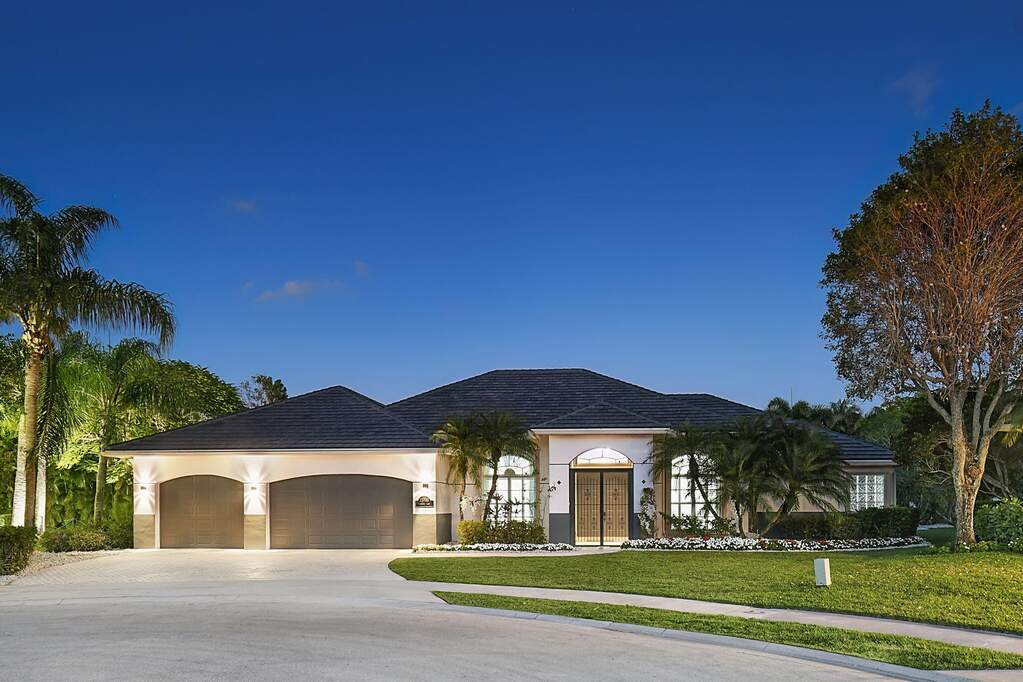 6 Bedroom Single Family Home/House's Image 18