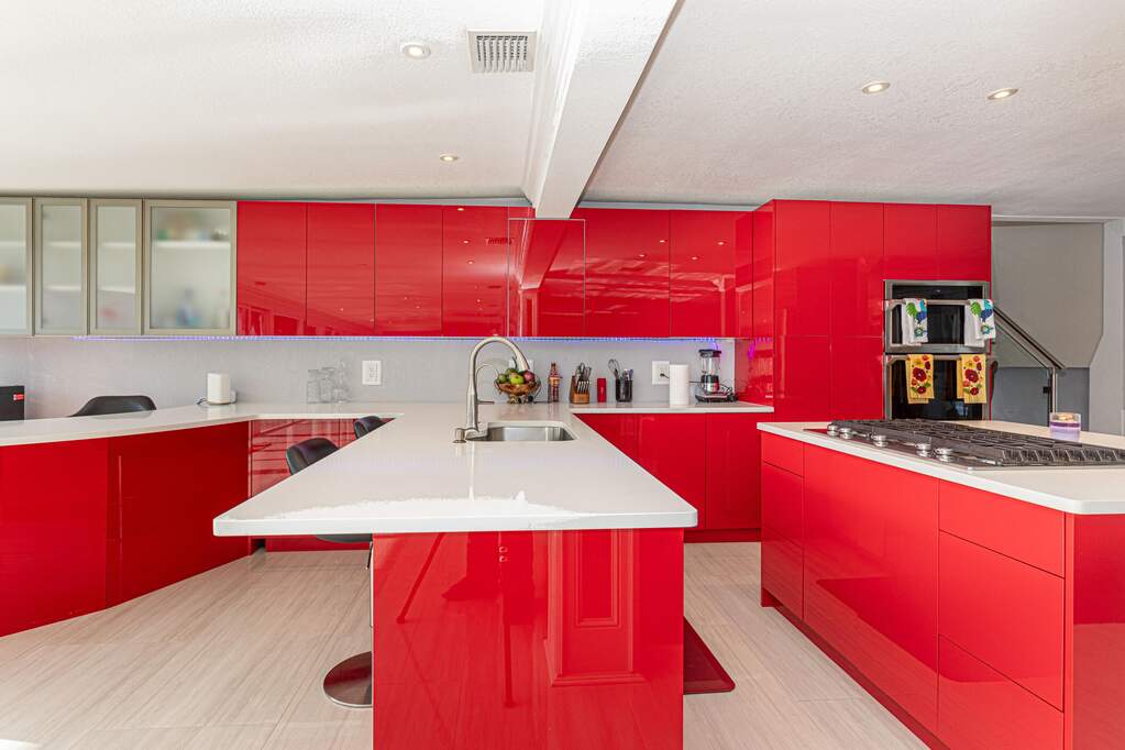 5 Bedroom Single Family Home/House's Image 7