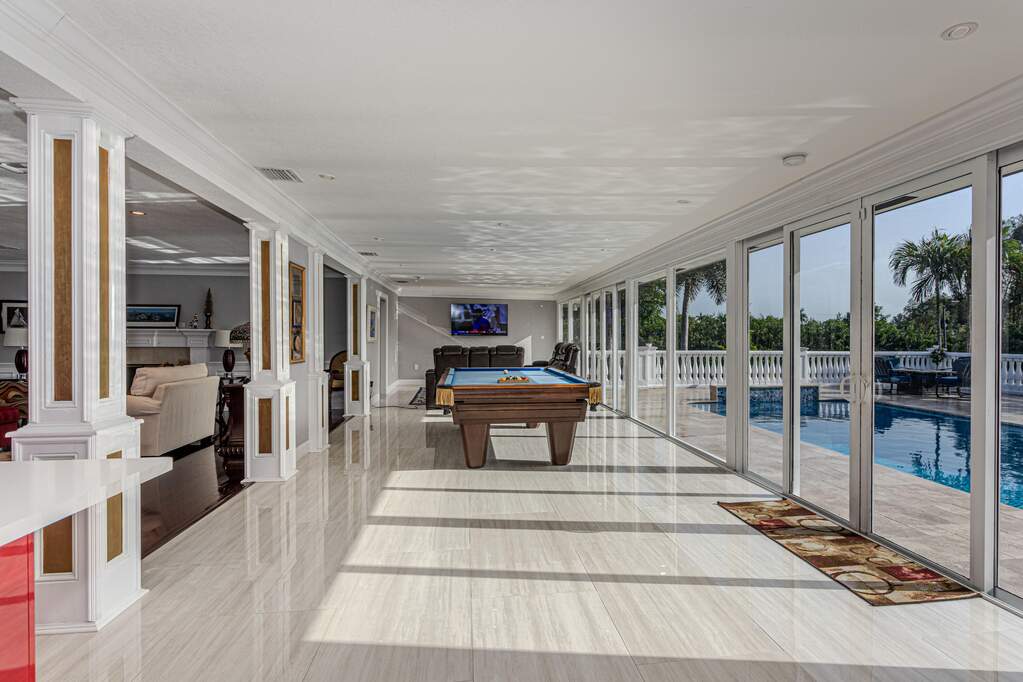 5 Bedroom Single Family Home/House's Image 9