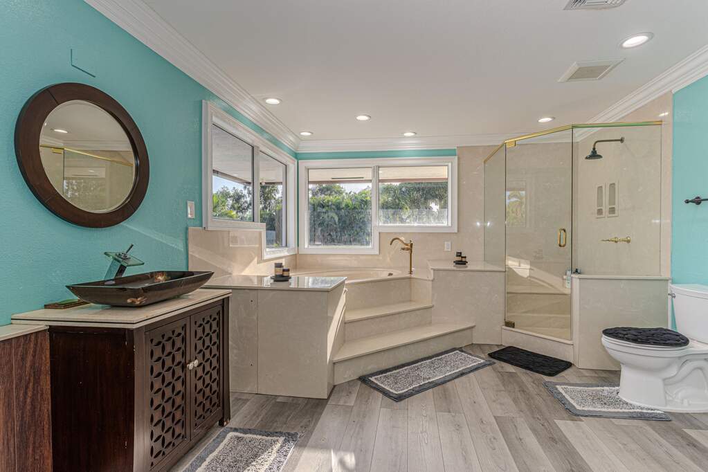 5 Bedroom Single Family Home/House's Image 12