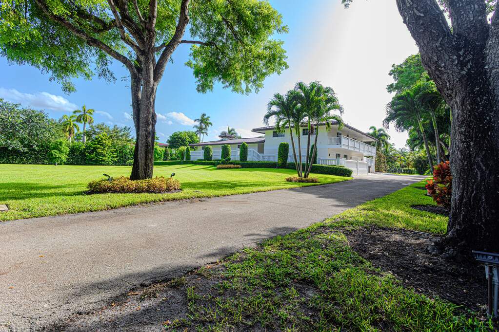 5 Bedroom Single Family Home/House's Image 31