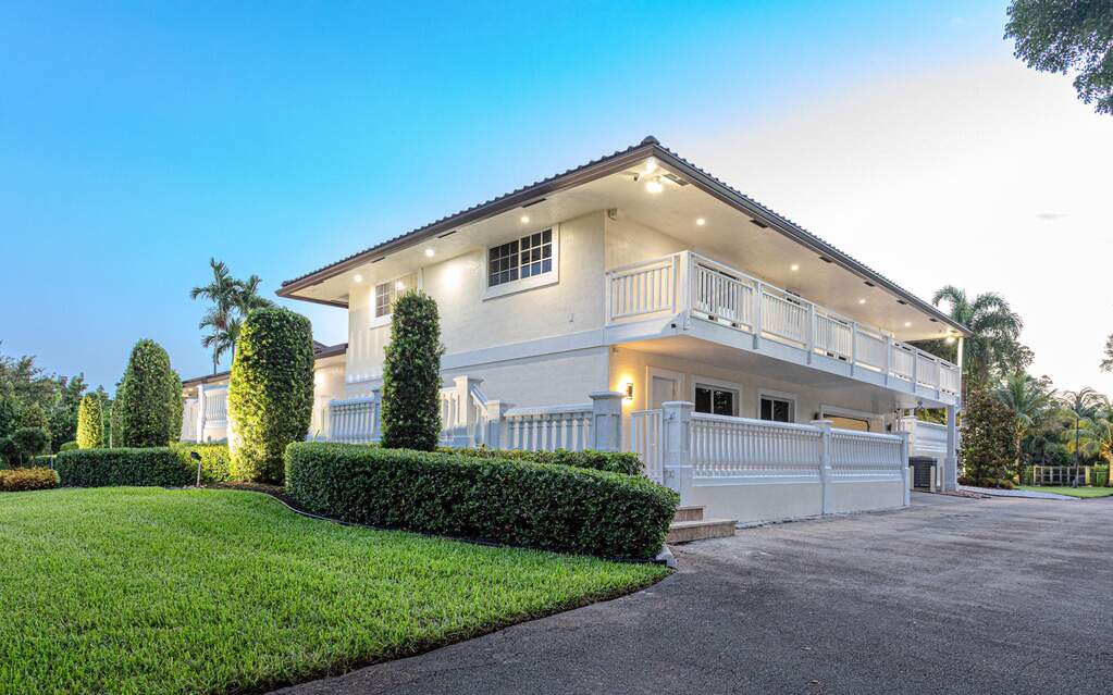 5 Bedroom Single Family Home/House's Image 32