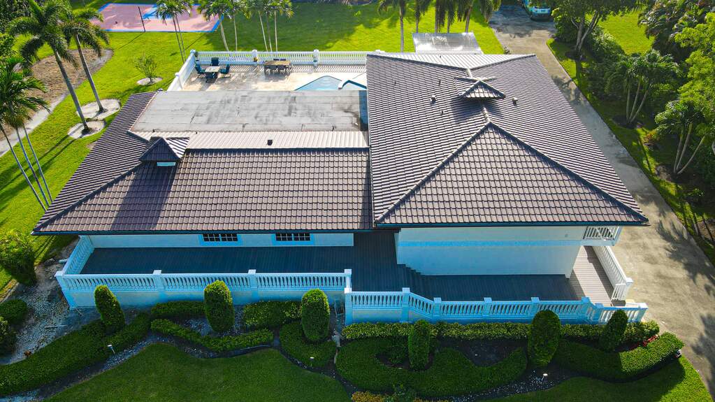 5 Bedroom Single Family Home/House's Image 36