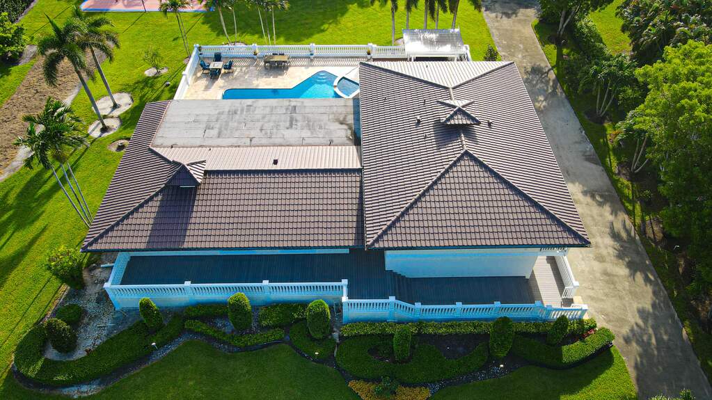 5 Bedroom Single Family Home/House's Image 37
