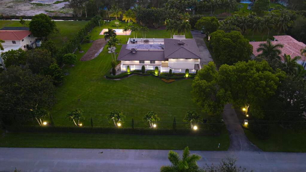 5 Bedroom Single Family Home/House's Image 74