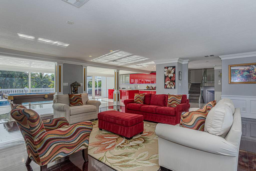 5 Bedroom Single Family Home/House's Image 6