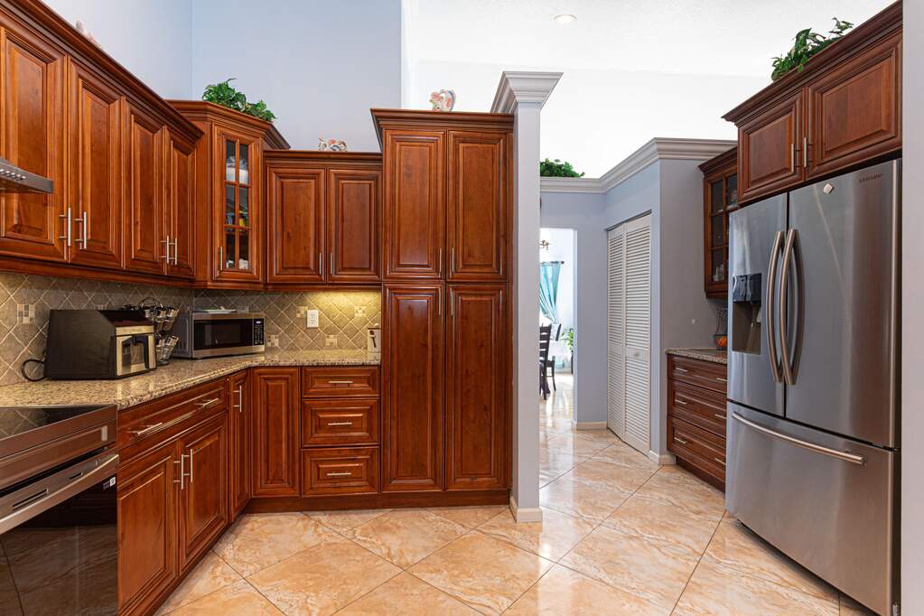 5 Bedroom Single Family Home/House's Image 17