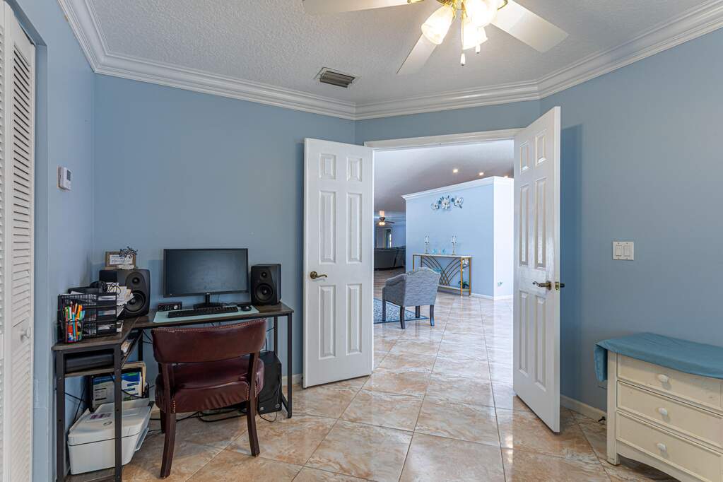 5 Bedroom Single Family Home/House's Image 19