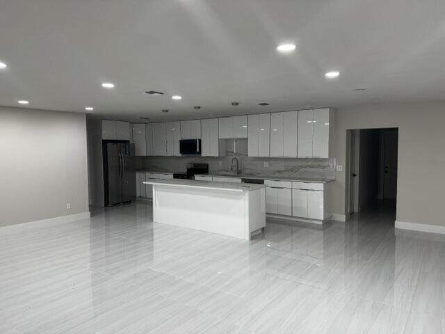 4 Bedroom Single Family Home/House's Image 38