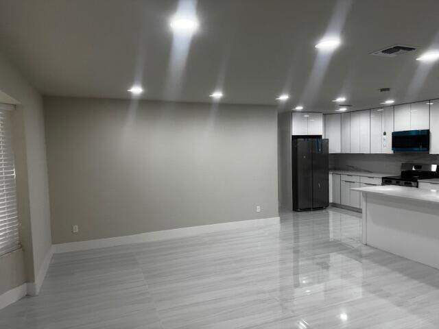 4 Bedroom Single Family Home/House's Image 3