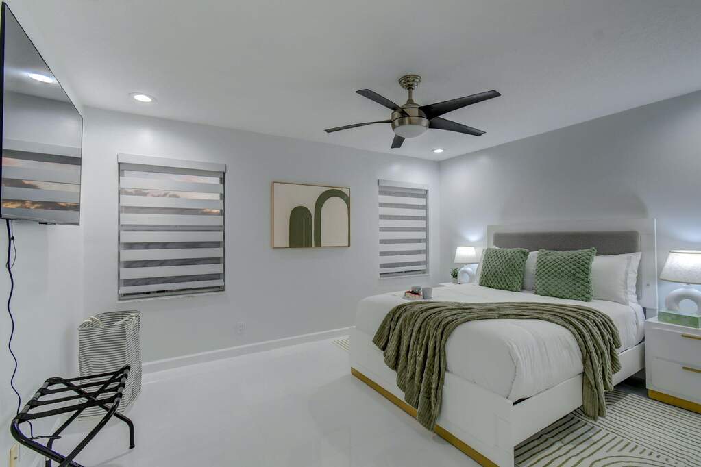 7 Bedroom Single Family Home/House's Image 29