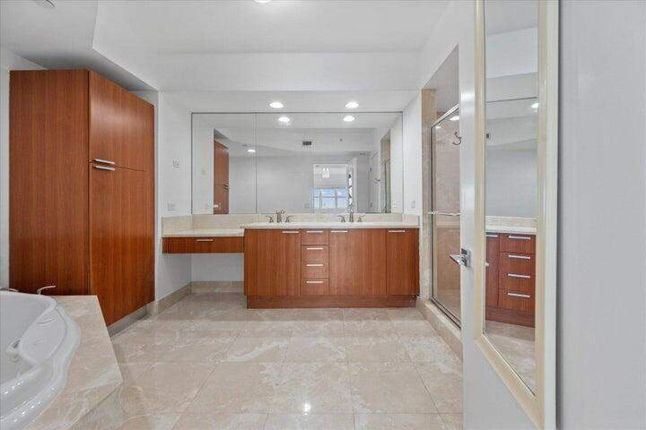 3 Bedroom Apartment/Flat's Image 6