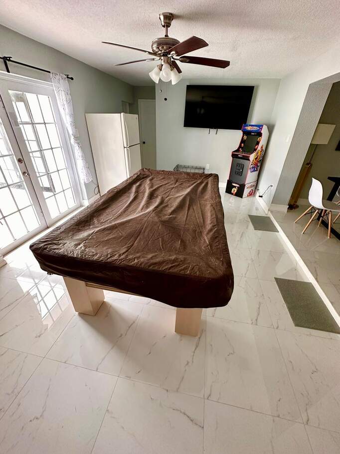 5 Bedroom Single Family Home/House's Image 7