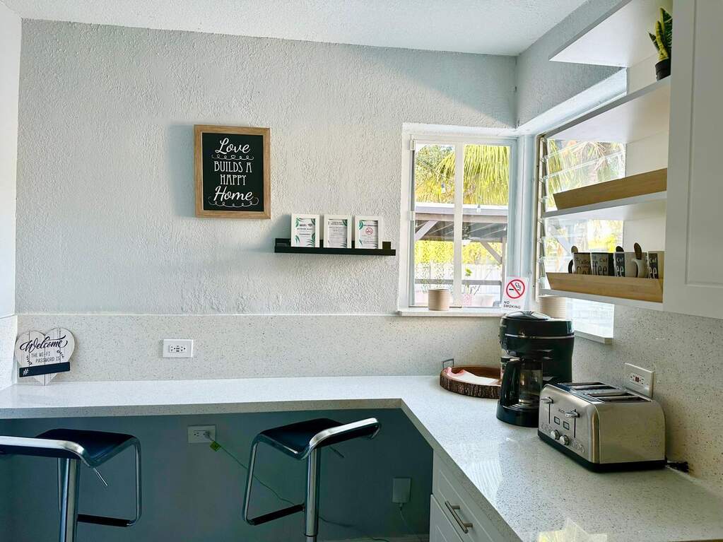 5 Bedroom Single Family Home/House's Image 20