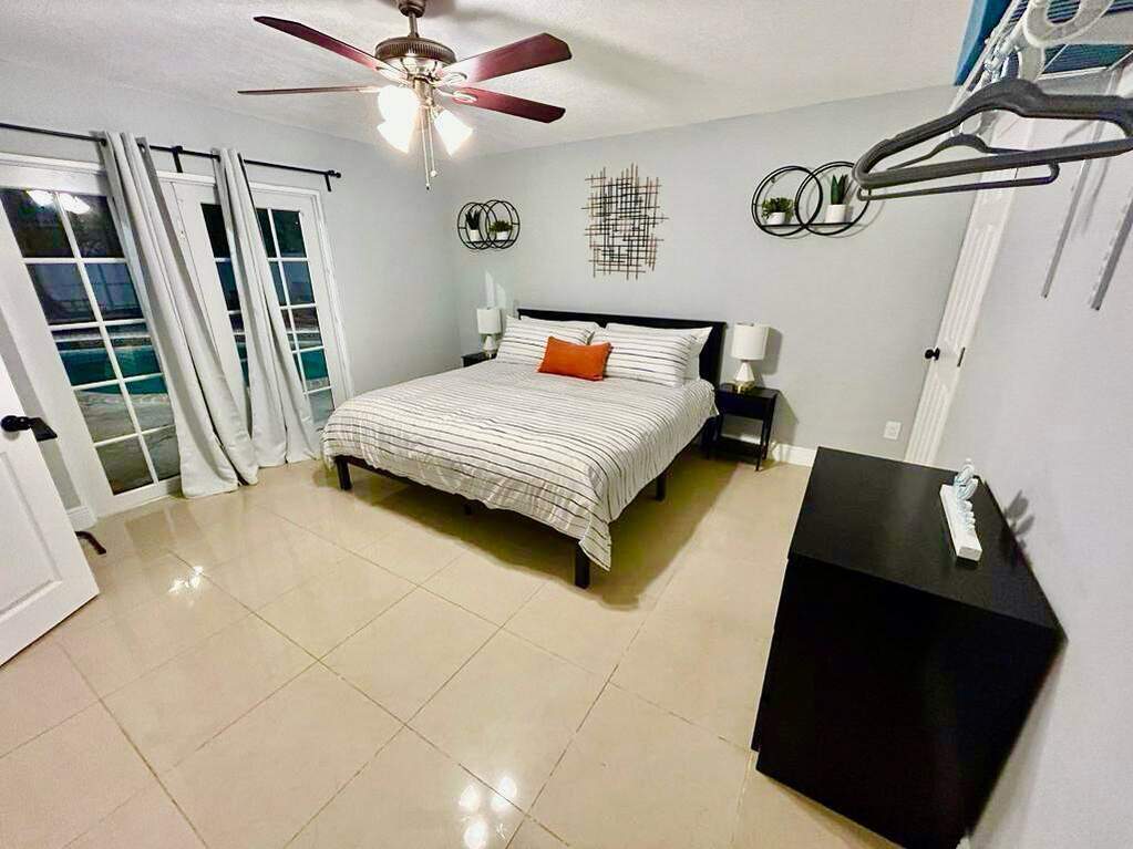 5 Bedroom Single Family Home/House's Image 23