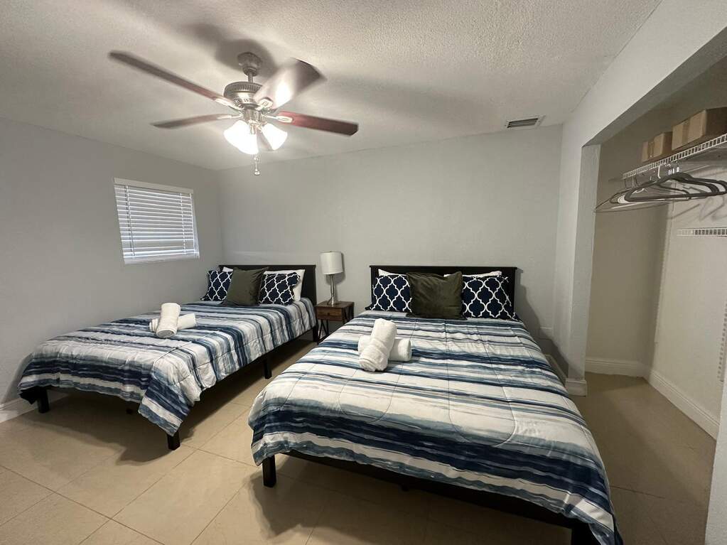 5 Bedroom Single Family Home/House's Image 32