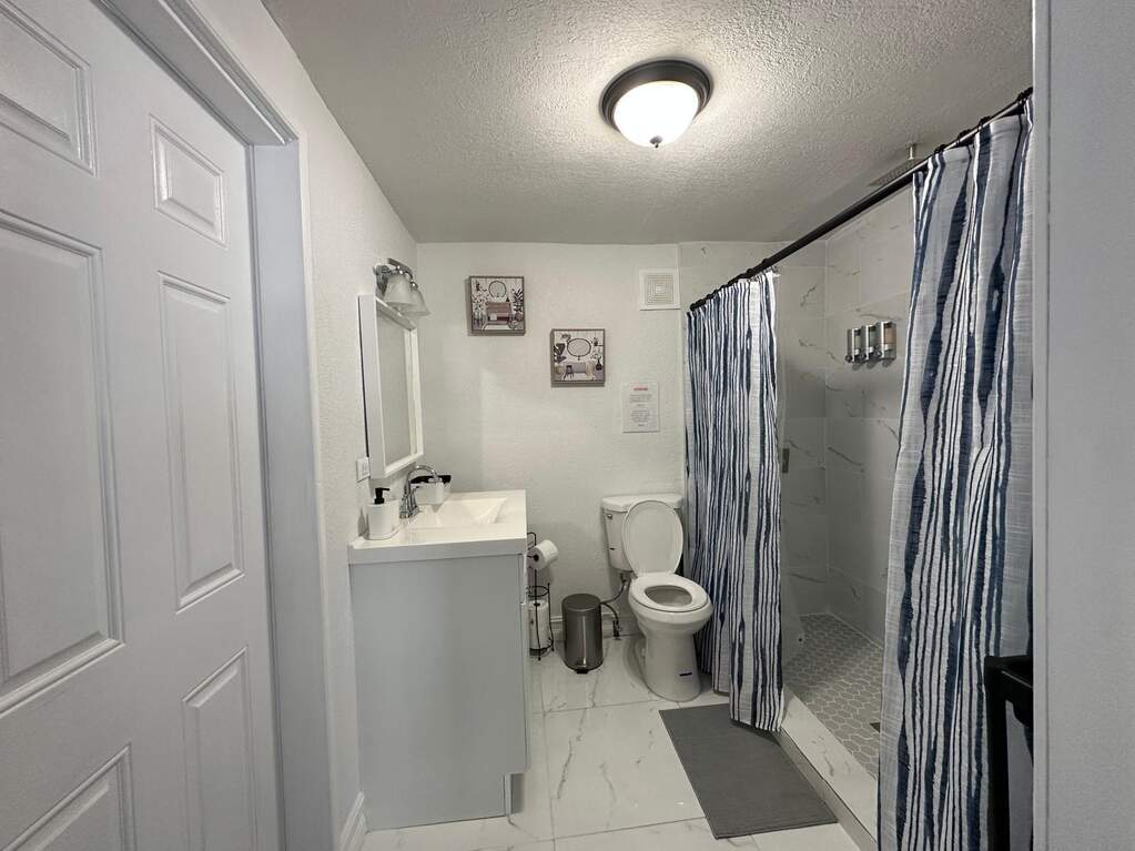 5 Bedroom Single Family Home/House's Image 45