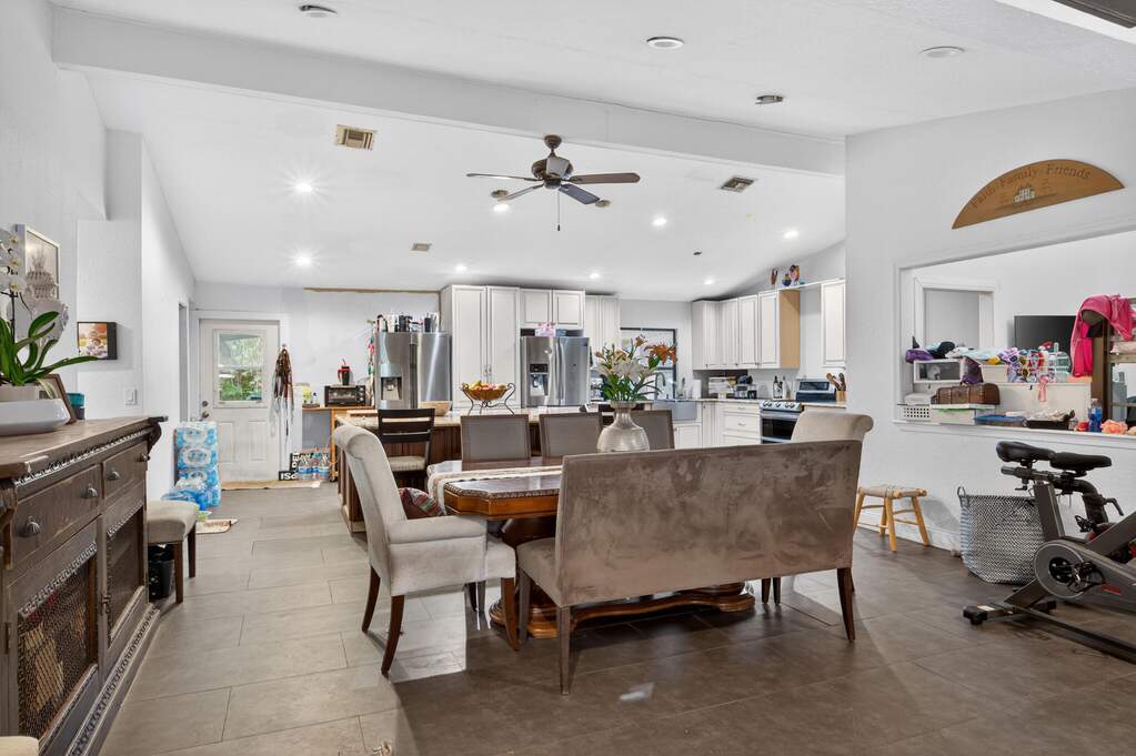 3 Bedroom Single Family Home/House's Image 7