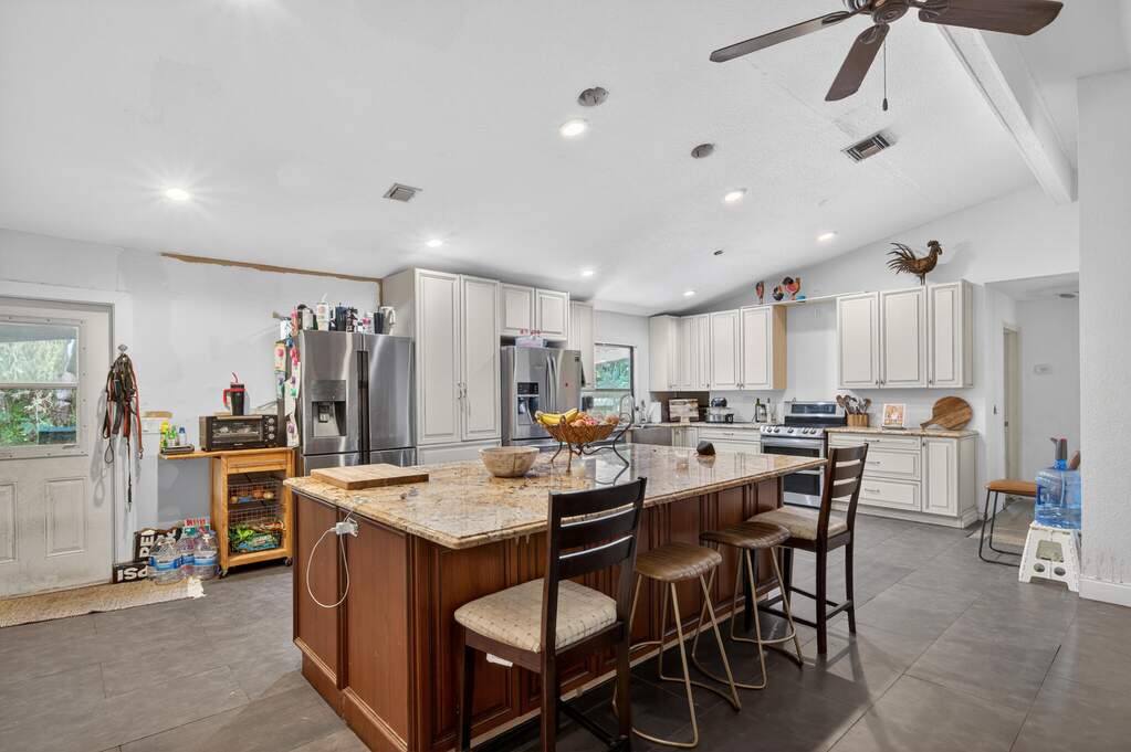 3 Bedroom Single Family Home/House's Image 8