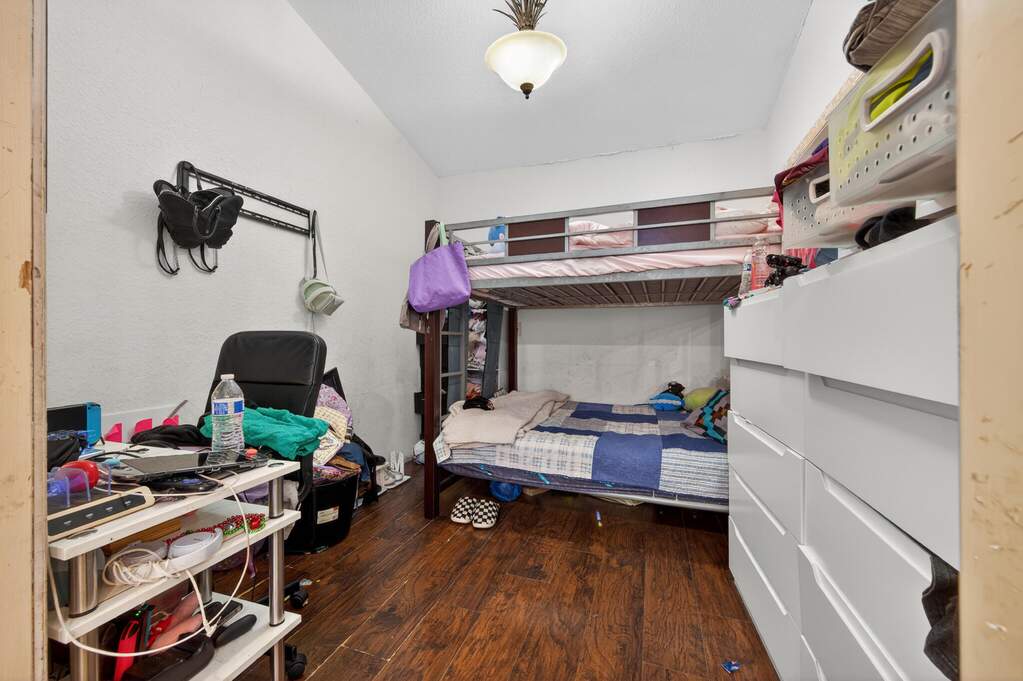 3 Bedroom Single Family Home/House's Image 11
