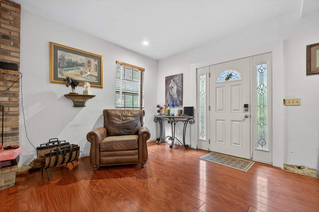 3 Bedroom Single Family Home/House's Image 4