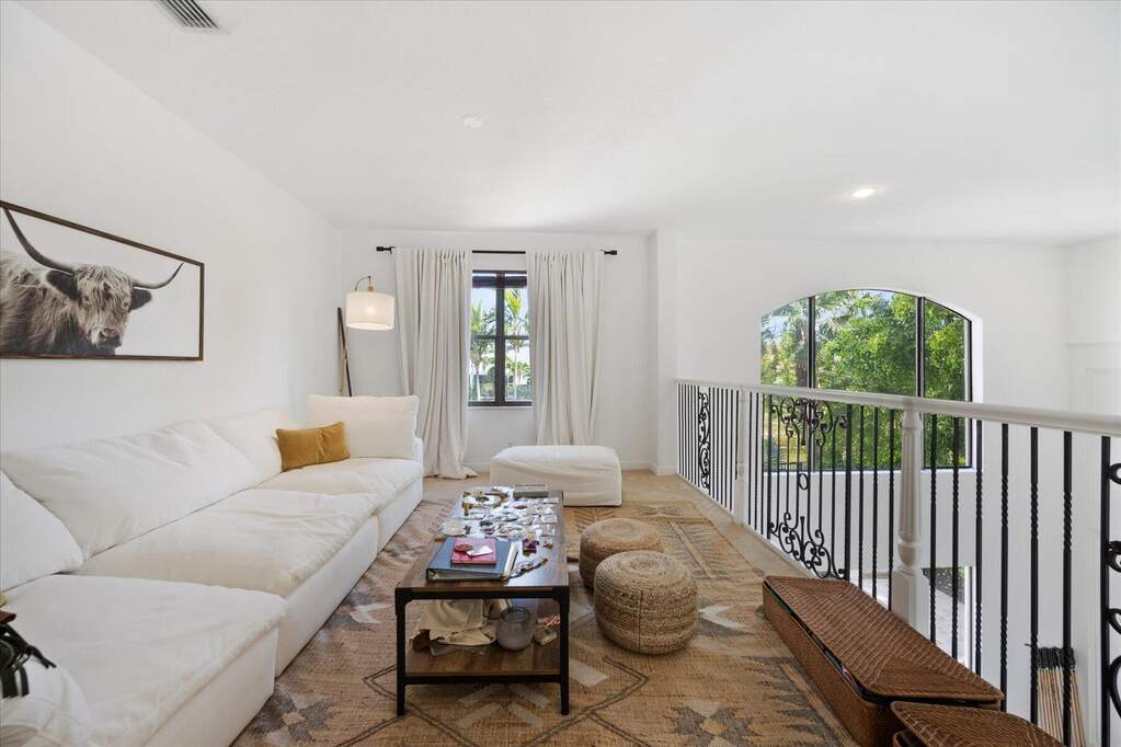 5 Bedroom Single Family Home/House's Image 24
