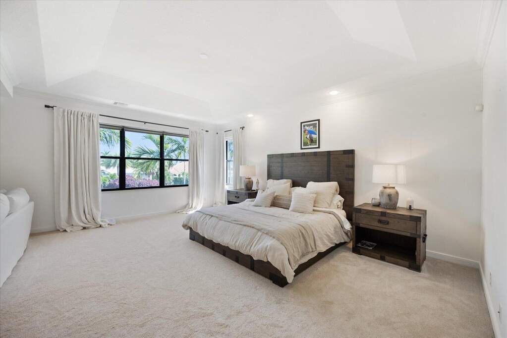 5 Bedroom Single Family Home/House's Image 26