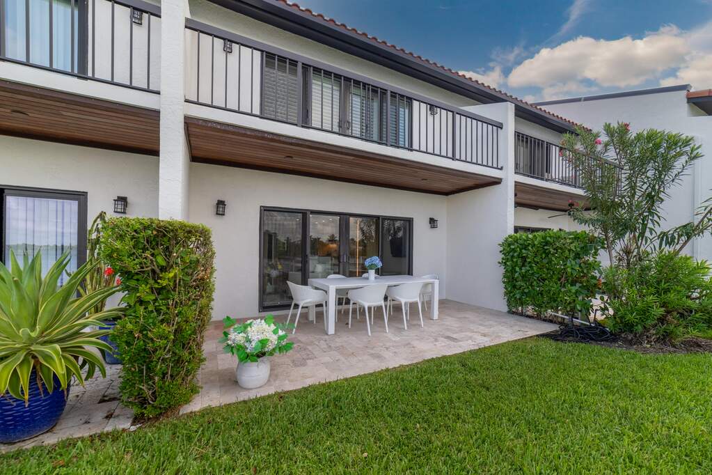 2 Bedroom Villa/Townhouse's Image 4
