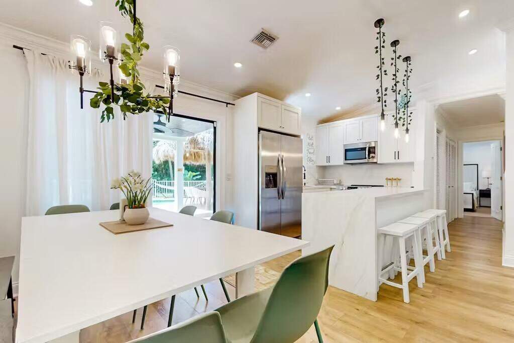 4 Bedroom Single Family Home/House's Image 7