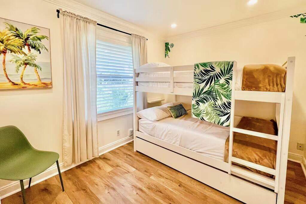 4 Bedroom Single Family Home/House's Image 13